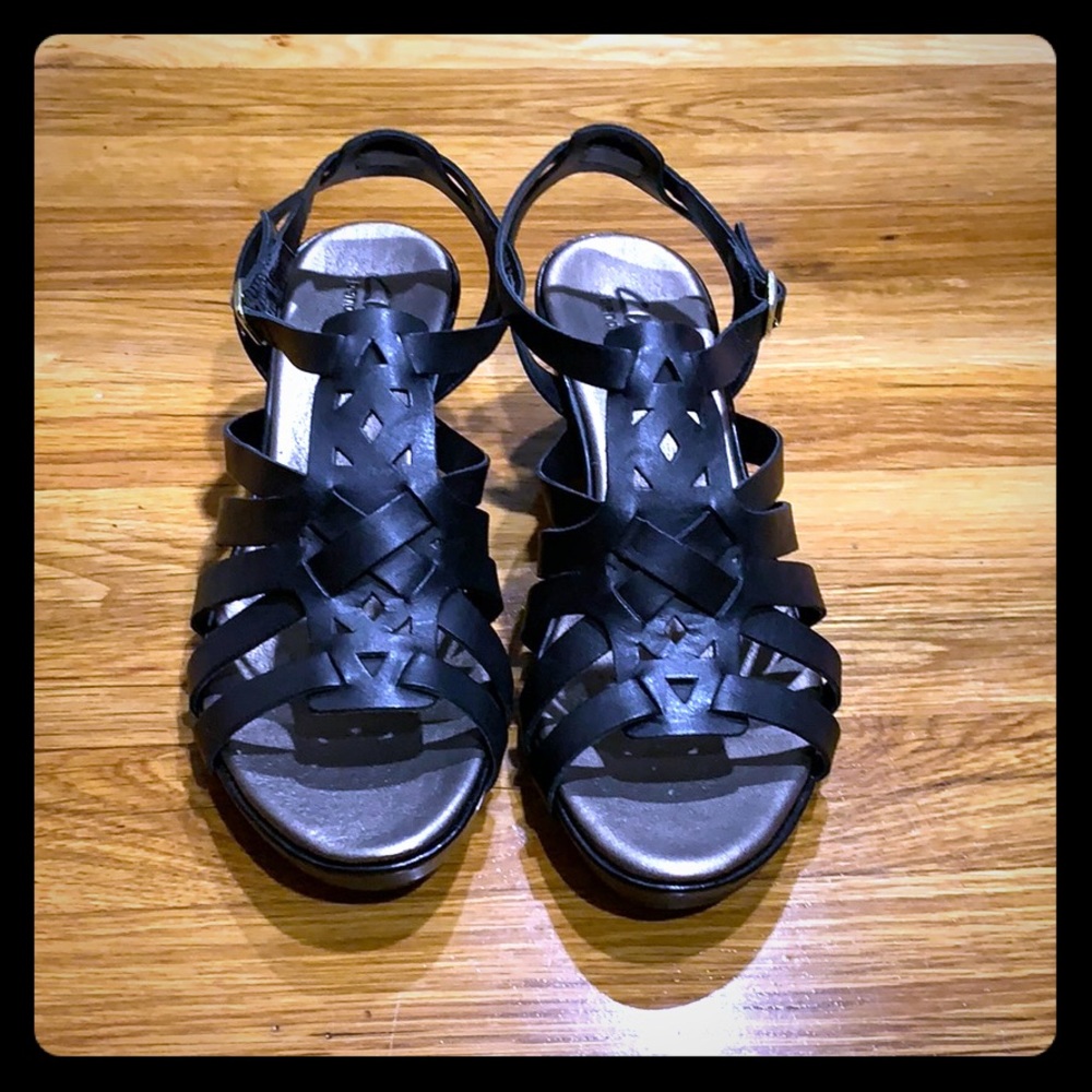 Clark’s wedge sandal shoe